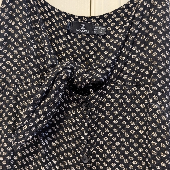 Volcom Floral pattern cami dress size small - Picture 3 of 7